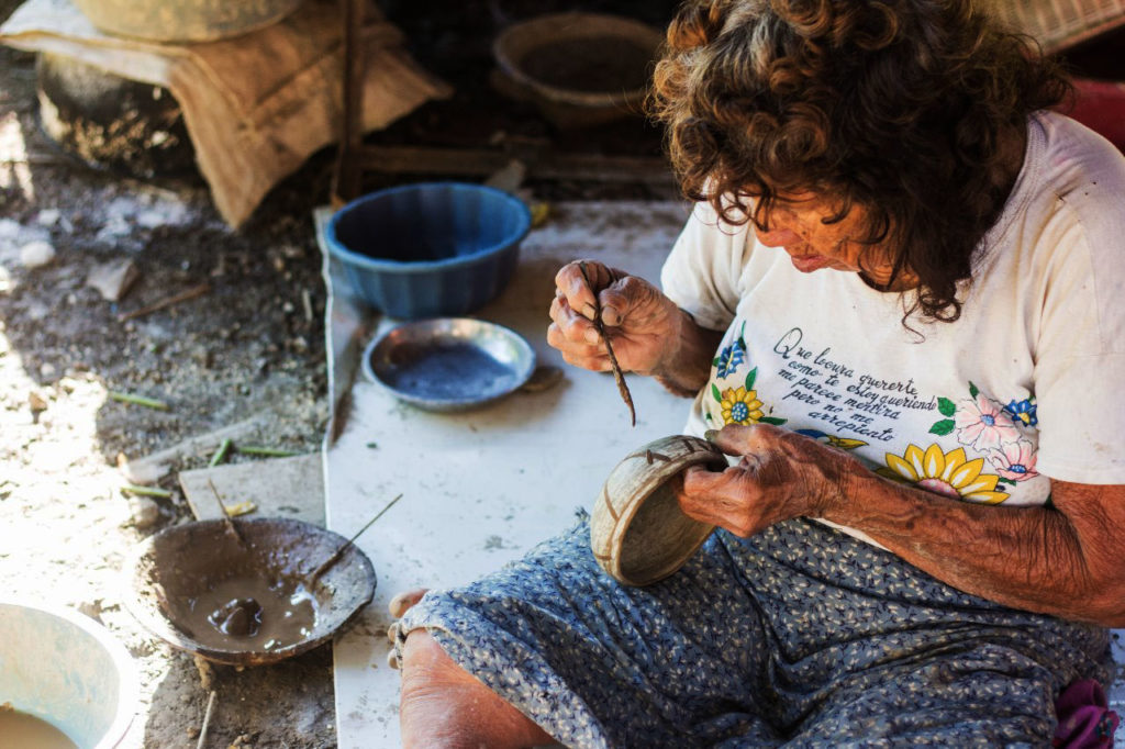 ARTESANOS PERUANOS EN SITUACIÓN CRÍTICA